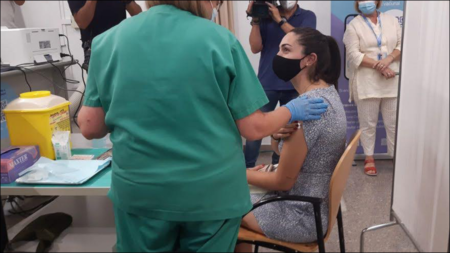 Punt de vacunació a la Plaça Cívica