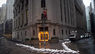 Bosses de sorra bloquegen l'entrada de la Borsa de Nova York al centre de Manhattan/ REUTERS/ Andrew Kelly 