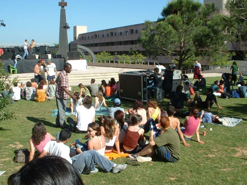 GAT 08: Festival de cloenda de la Vila Universit&agrave;ria