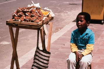 Imatge de nen treballant