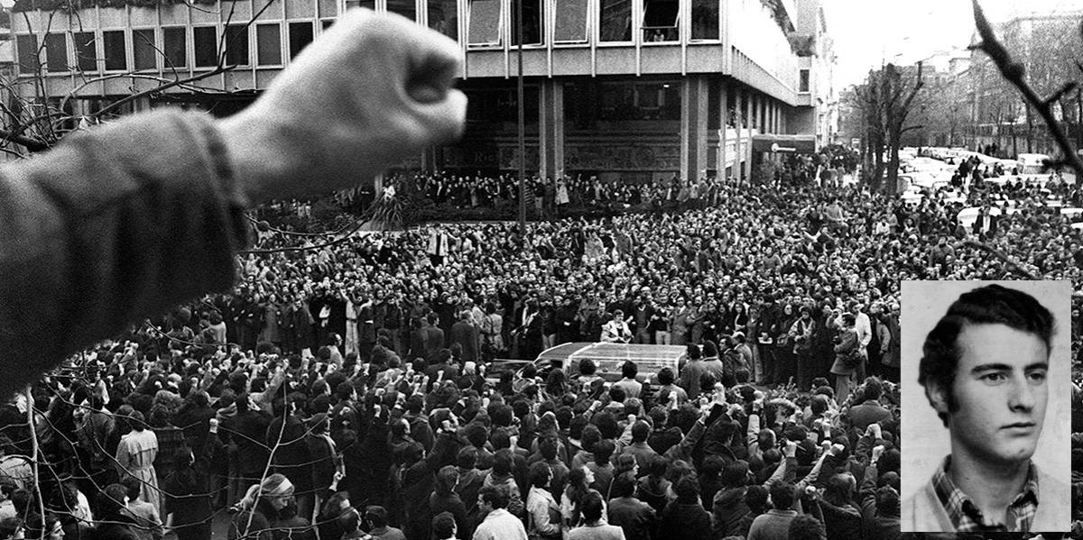 Una multitud acompa&ntilde;a el f&eacute;retro de uno de los abogados e imagen del fugitivo Fernado Lerdo.