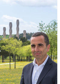 M�rius Mart�nez - vr Relacions Internacionals