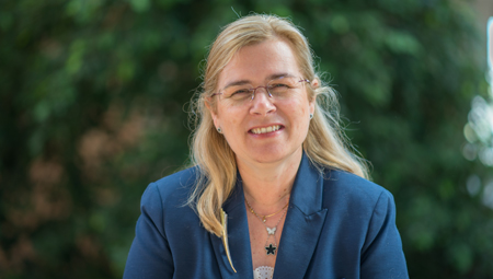 Maria Josep Recoder, degana