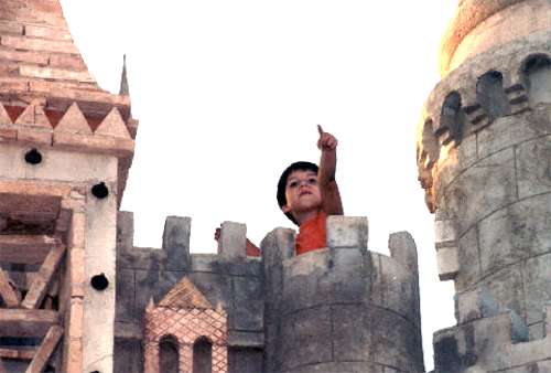 castillo01.jpg (21341 bytes)