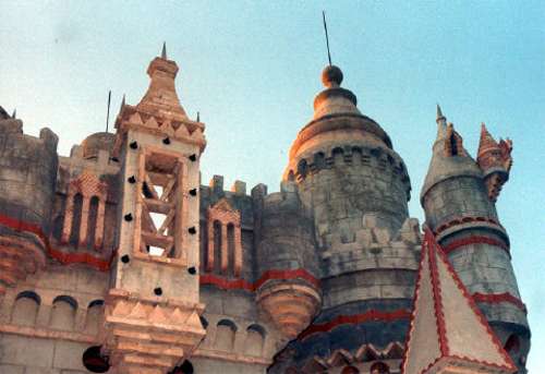 castillo02.jpg (23290 bytes)