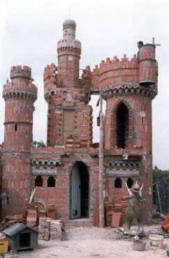 castillo09.jpg (14025 bytes)