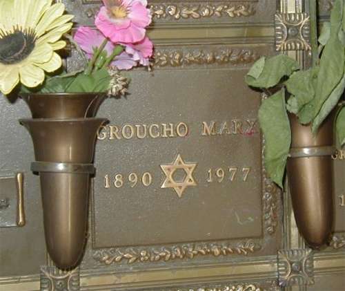 marx2.jpg (28589 bytes)