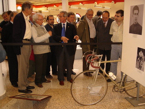 31f3.jpg (49014 bytes)