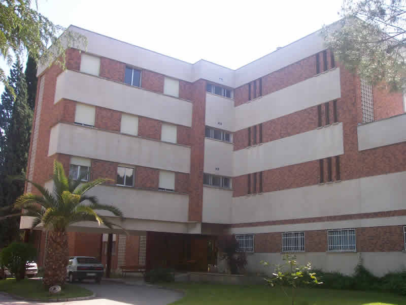 fachada.jpg (31005 bytes)