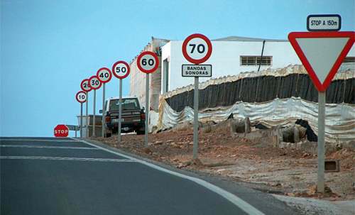 insolito1.jpg (20800 bytes)