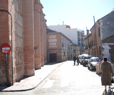 image006.jpg (39163 bytes)