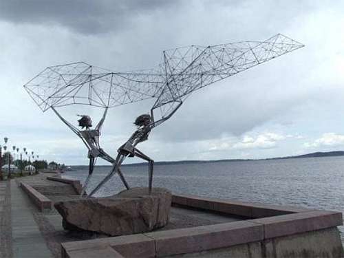 estatua19b.jpg (20266 bytes)